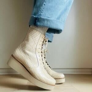 ANTHROPOLOGIE Women's 41 US 10 Stompy Platform Lace Up Boot Cream Alligator